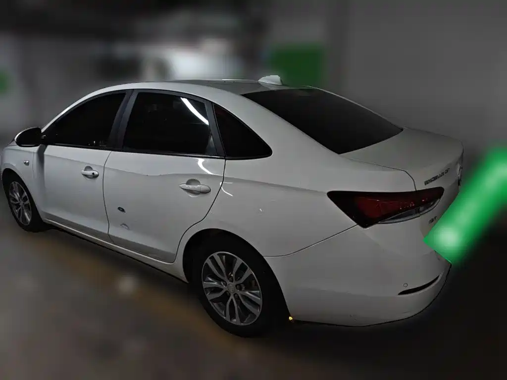 Фото 25 - Buick Excelle