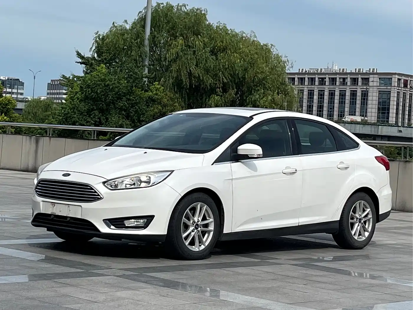 Фото 1 - Ford Focus