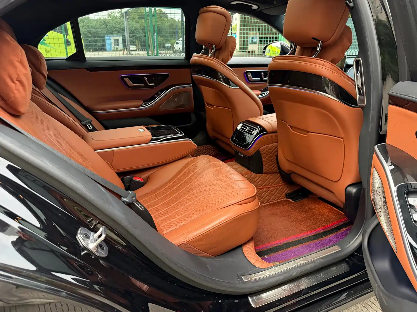 Фото 12 - Mercedes-Benz S-Class