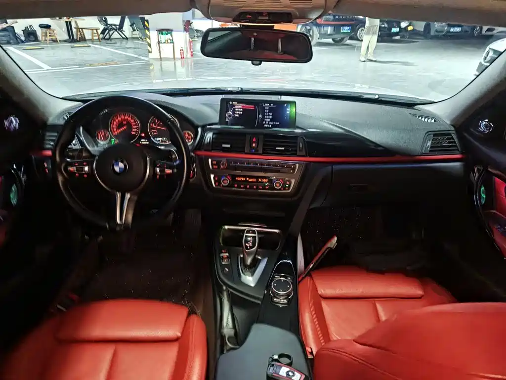 Photo 10 - BMW 3 Series