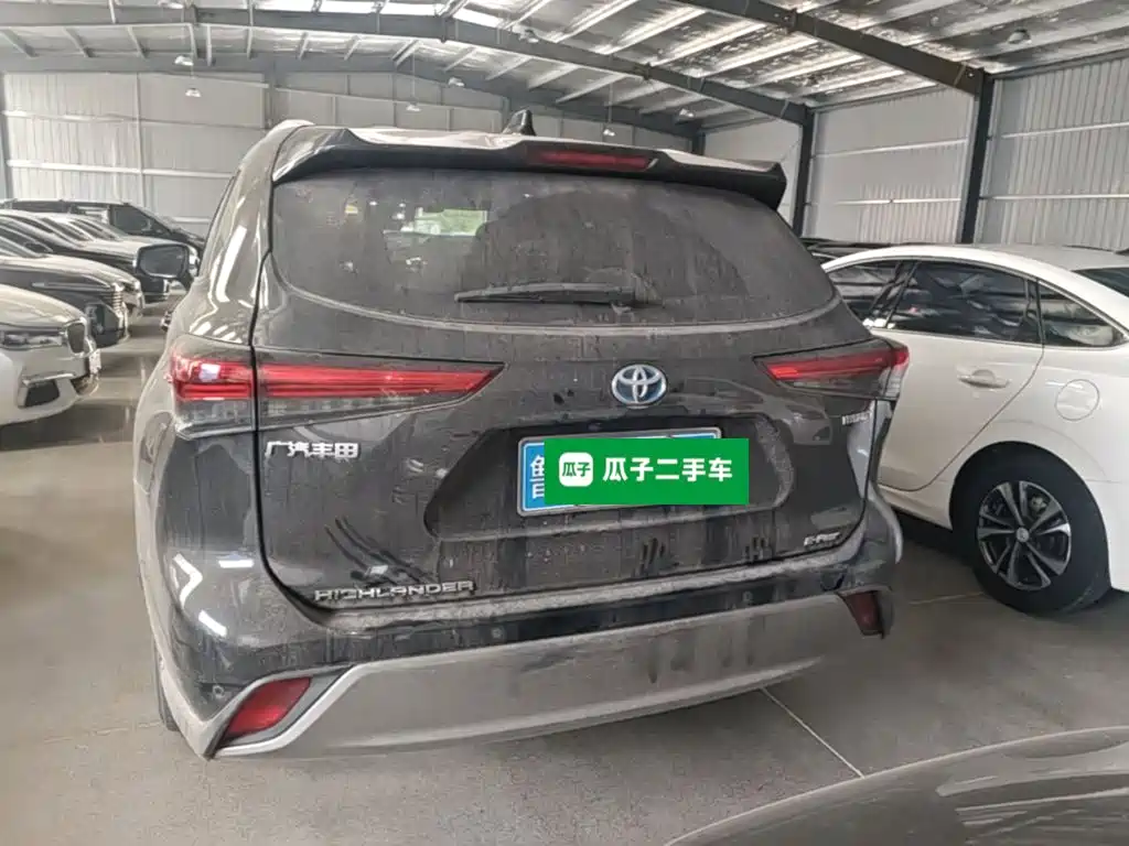Photo 6 - Toyota Highlander
