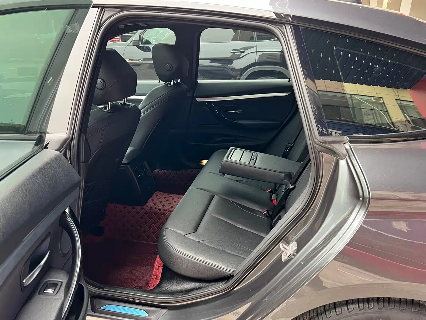 BMW 3 Series GT 2020 320i M Sport Package фото 29