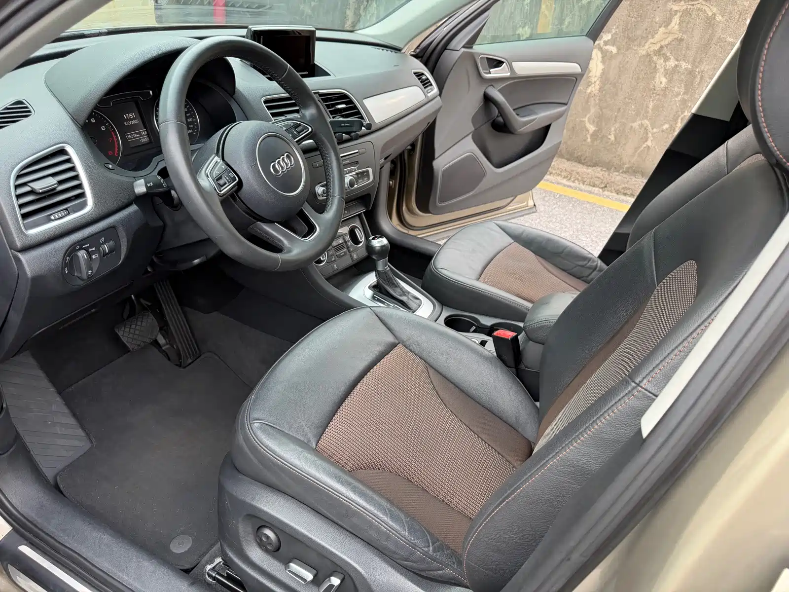 Фото 8 - Audi Q3
