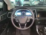 Фото 11 - Ford Edge