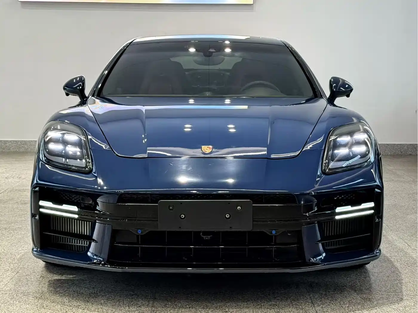 Porsche Panamera 2014 Panamera 3.0T фото 2