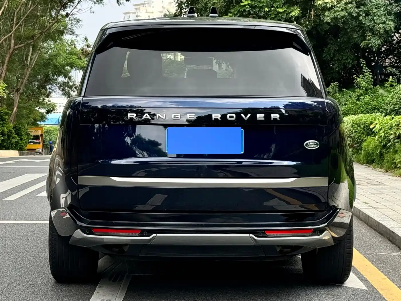 Photo 19 - Land Rover Range Rover