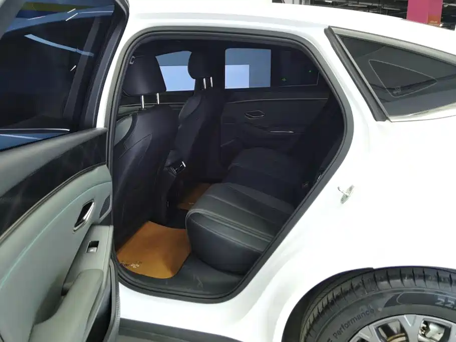 BYD Qin L 2024 2024 DM-i 80KM Leading Edition