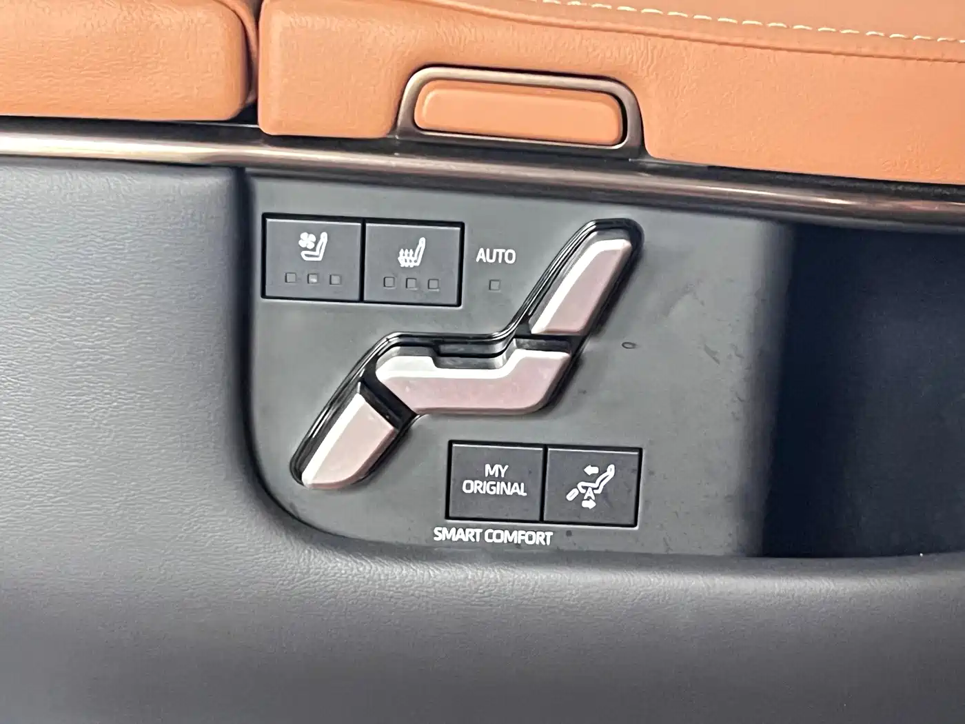 Toyota Alphard 2026 2025 Hybrid 2.5L Ultimate Gold Edition