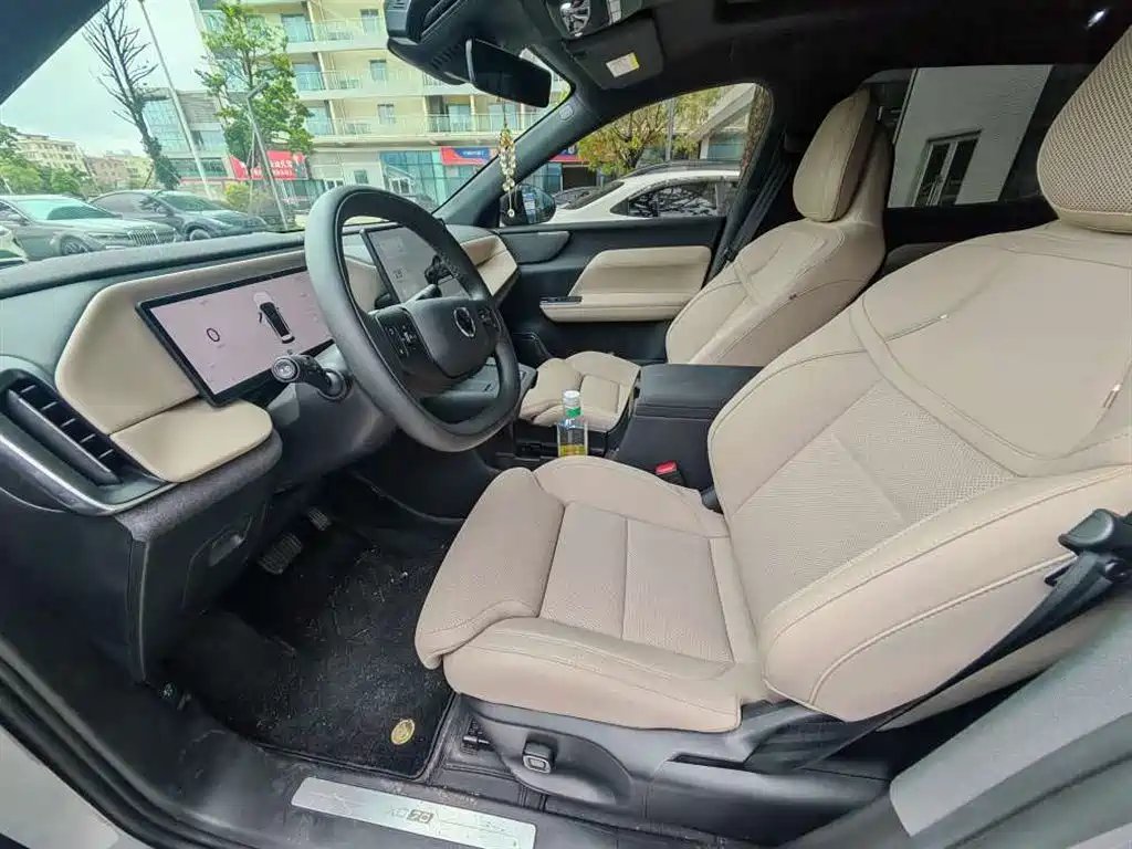 Фото 9 - Volvo XC70 Plug-in Hybrid