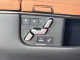 Photo 30 - Toyota Alphard