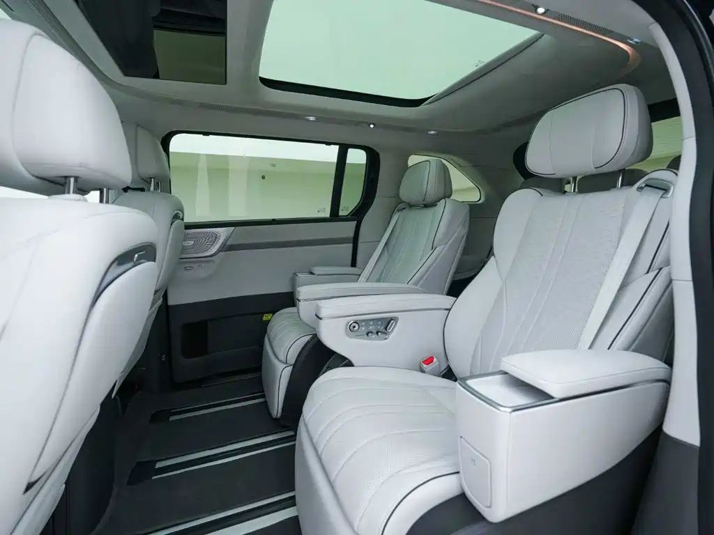 XPeng X9 2026 2025 Extended Range Edition