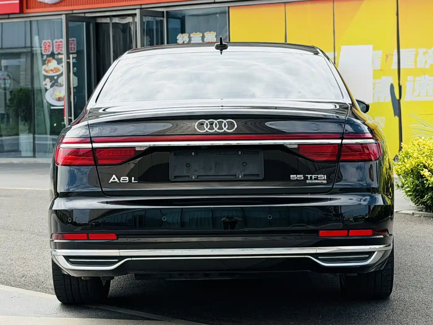 Фото 4 - Audi A8