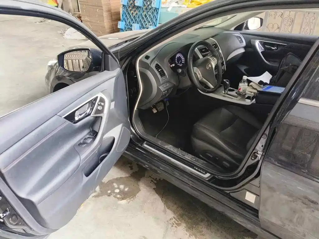Photo 8 - Nissan Teana
