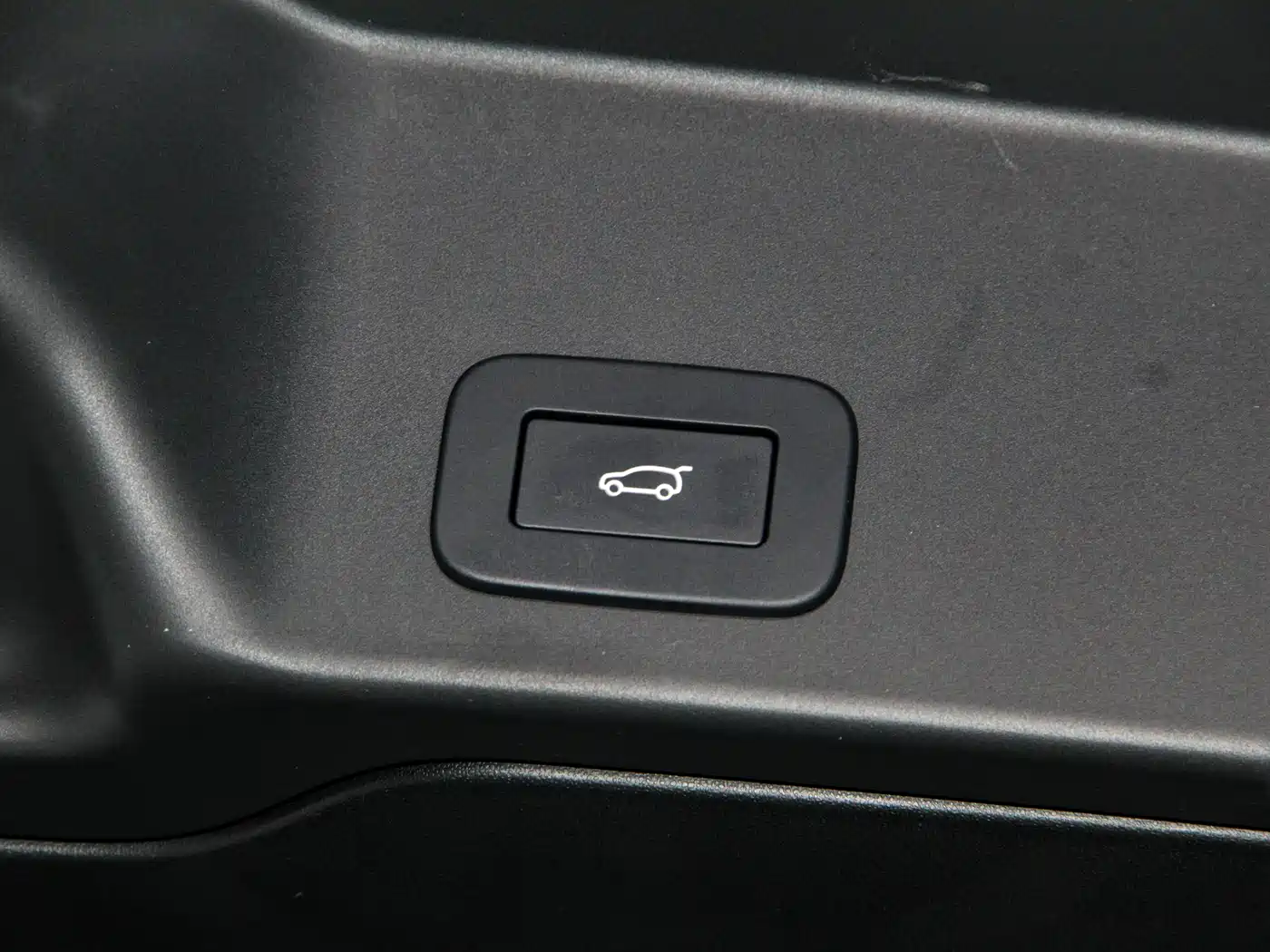 Land Rover Range Rover Evoque 2024 Range Rover Evoque L 249PS Light Master Edition фото 32