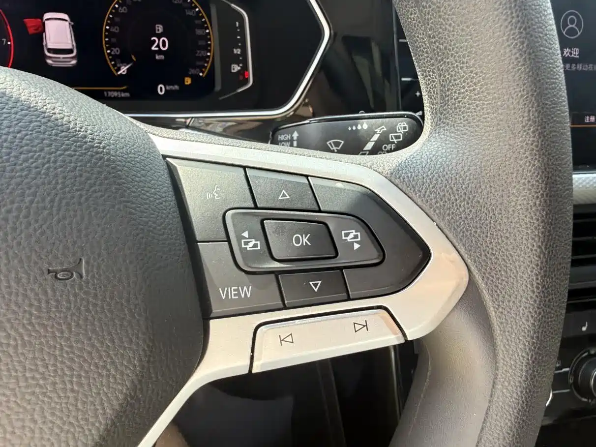 Volkswagen Tacqua 2022 2021 1.5L Automatic Smart Connect Edition