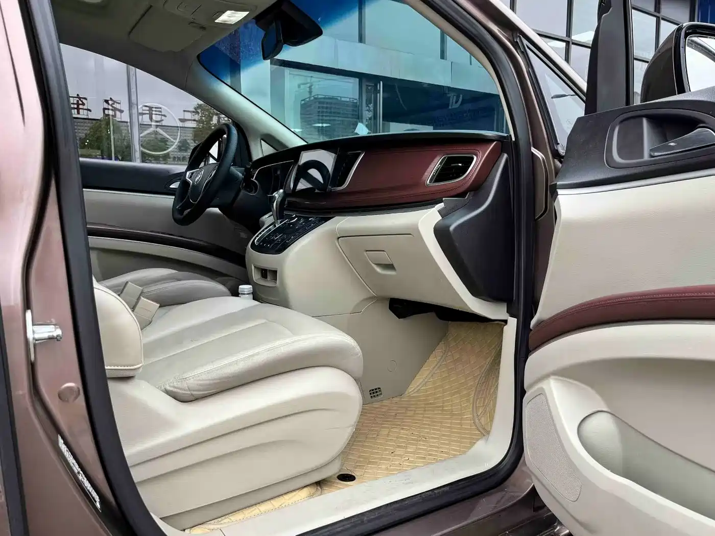 Buick GL8 2018 28T Luxury Model China VI фото 7