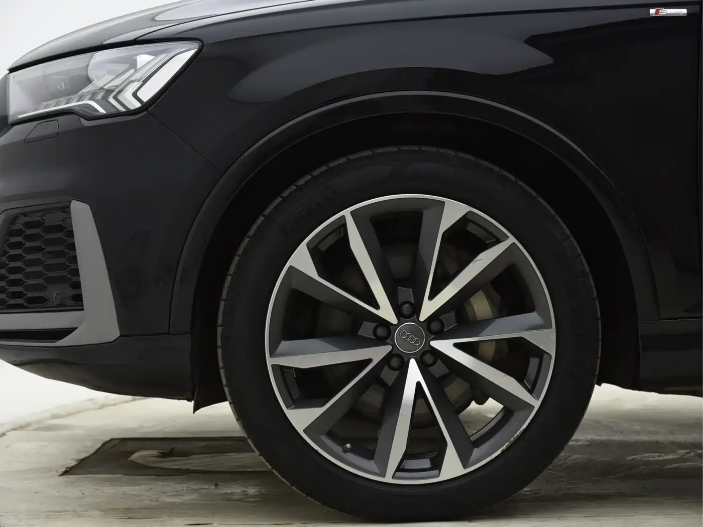 Audi Q7 2020 55 TFSI quattro S line Sport фото 5