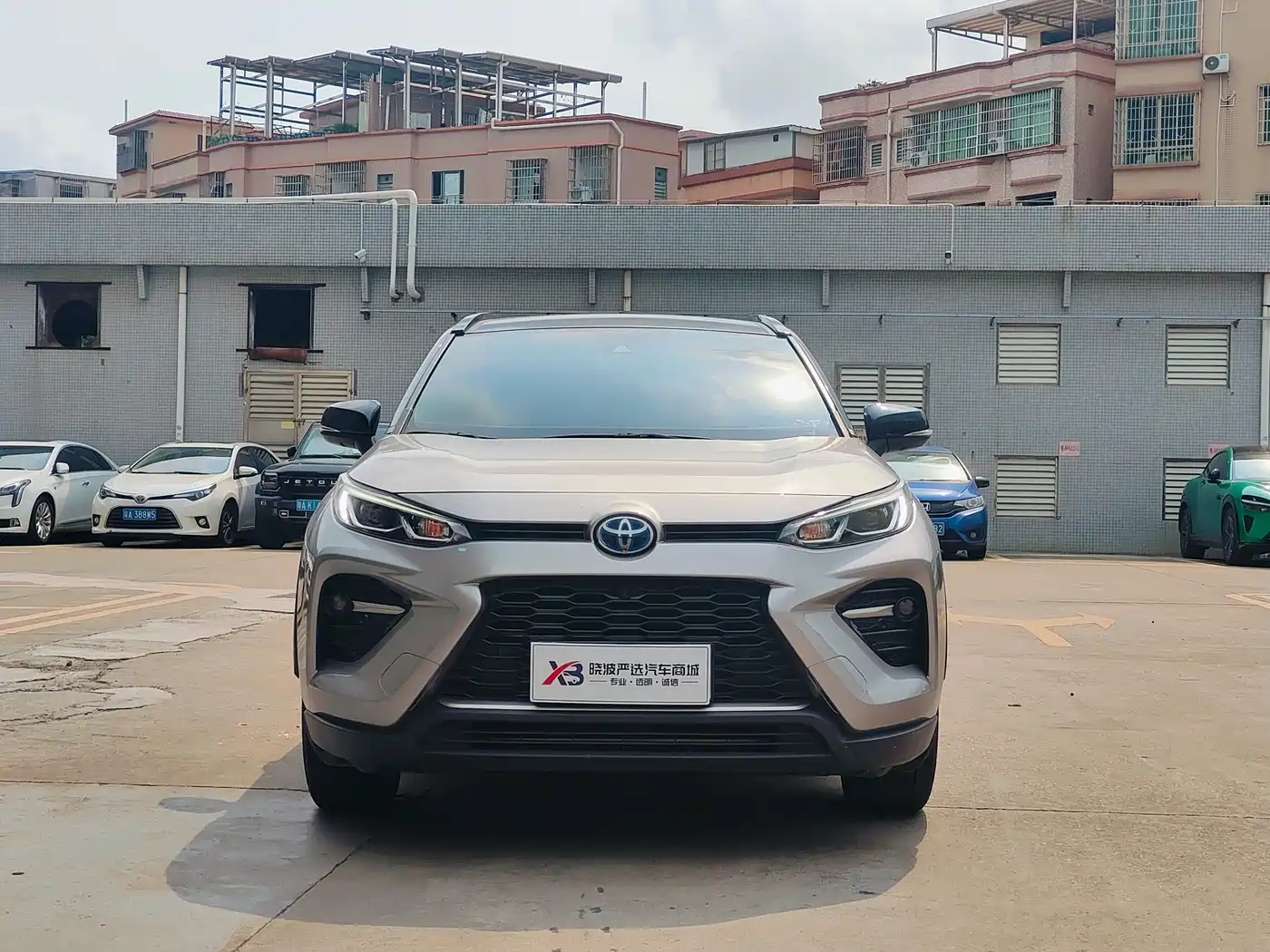 Toyota Wildlander 2023 Hybrid 2.5L E-CVT AWD Premium Edition фото 2