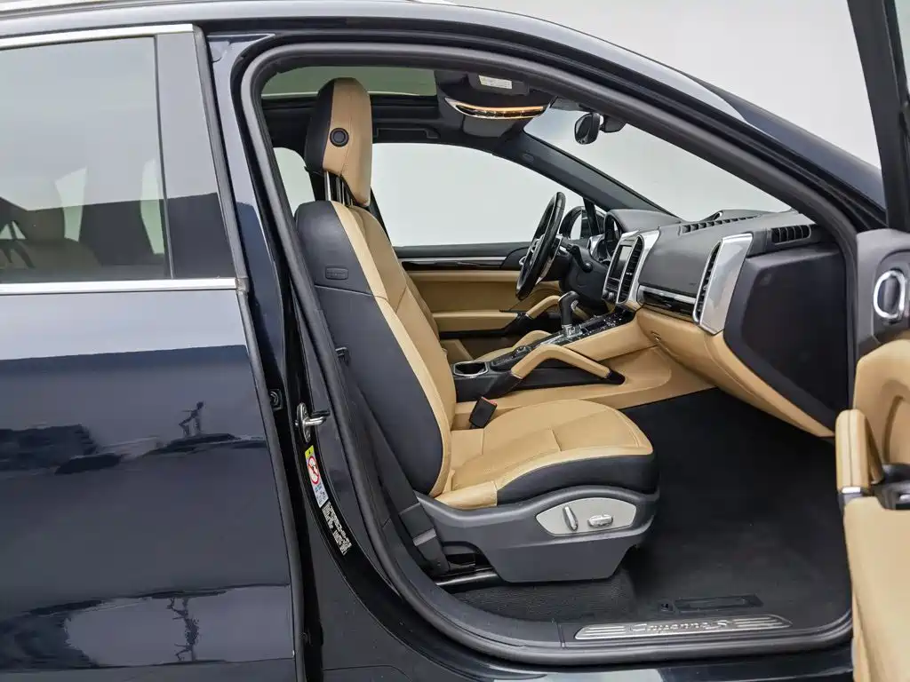 Porsche Cayenne New Energy 2016 2016 Cayenne S E-Hybrid 3.0T