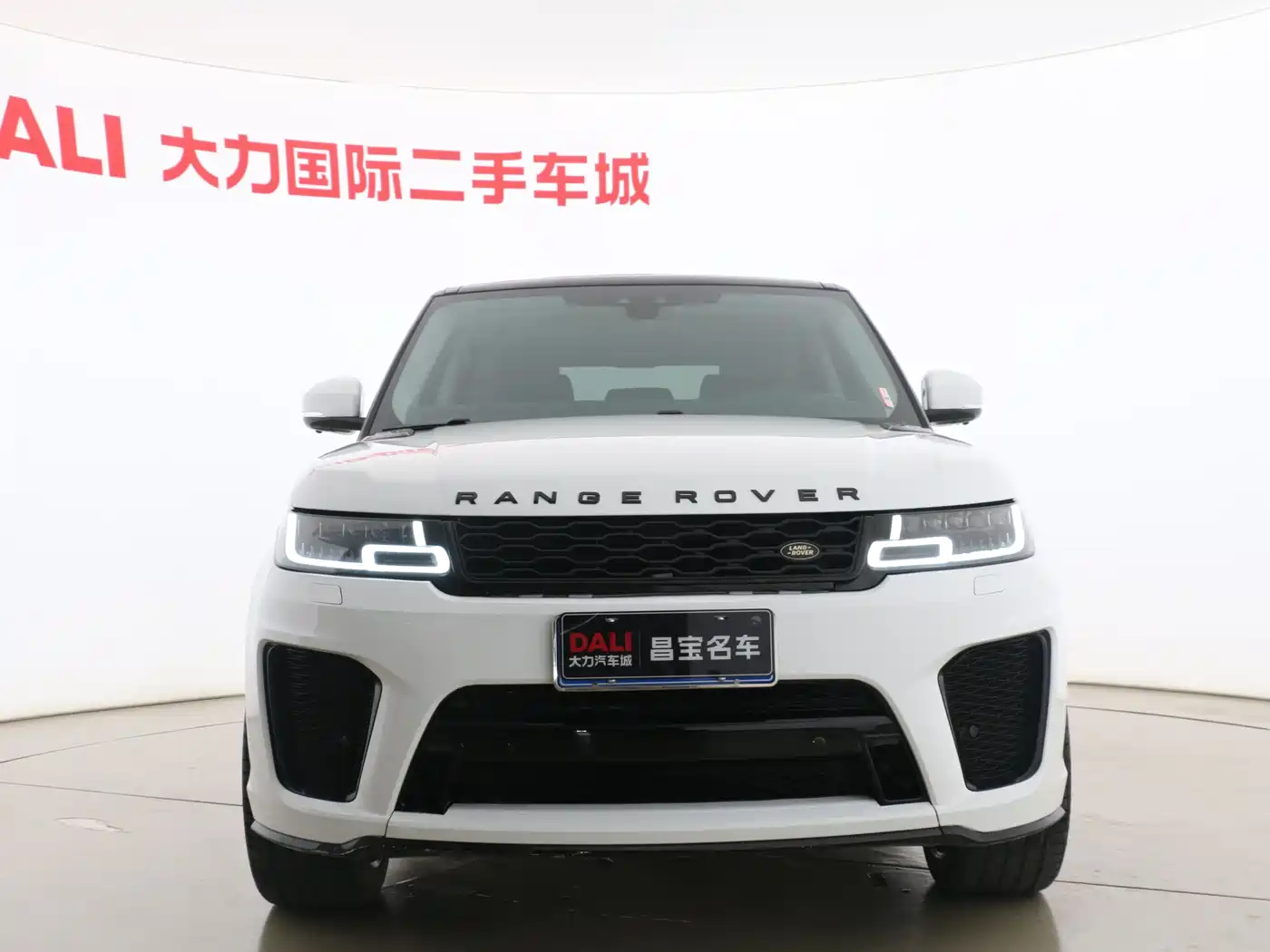 Land Rover Range Rover Sport 2017 3.0 SC V6 SE фото 2