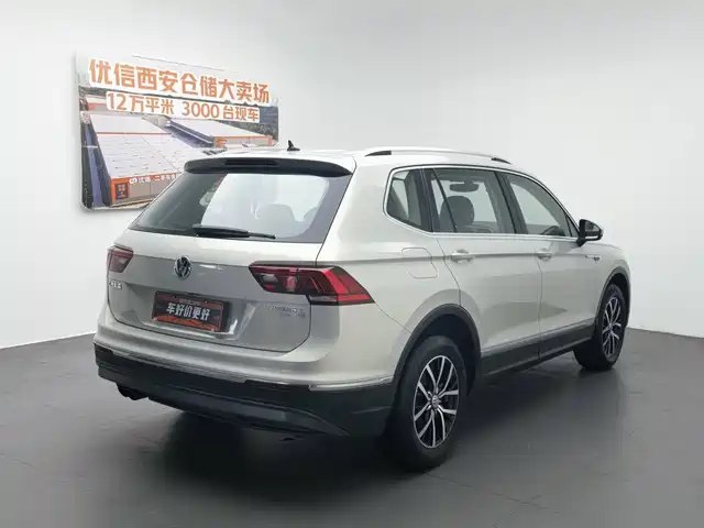 Volkswagen Tiguan L 2017 330TSI Automatic 2WD Luxury Edition — фото 2