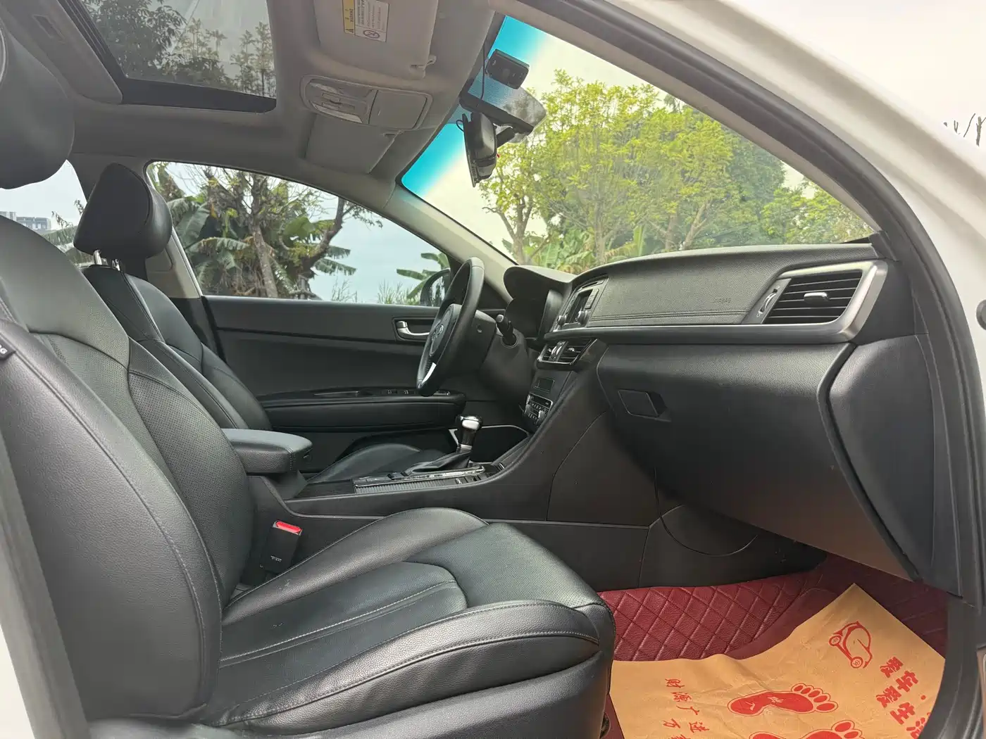 Kia K5 2016 2.0L Automatic LUX фото 9