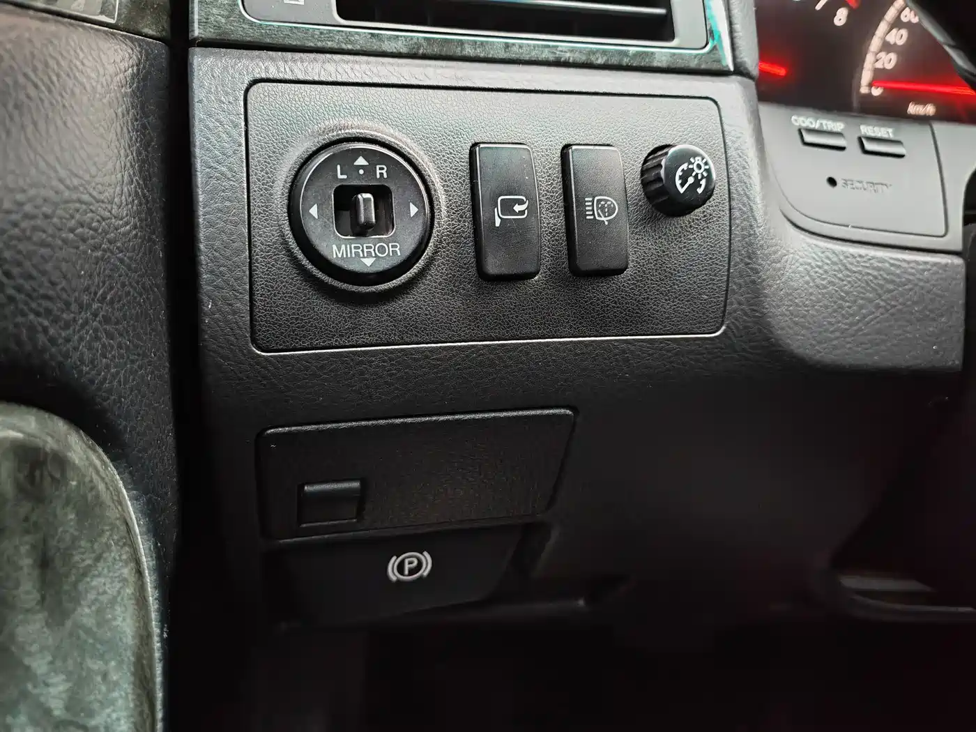 Toyota Crown 2006 2.5L Royal Leather Edition фото 17