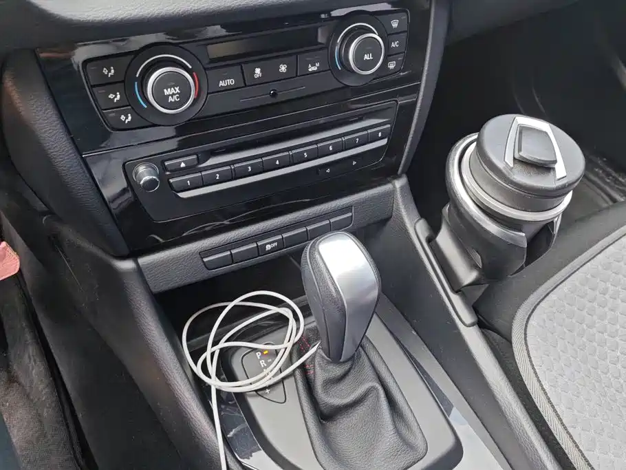 BMW X1 2013 2012 sDrive18i Fashion Model