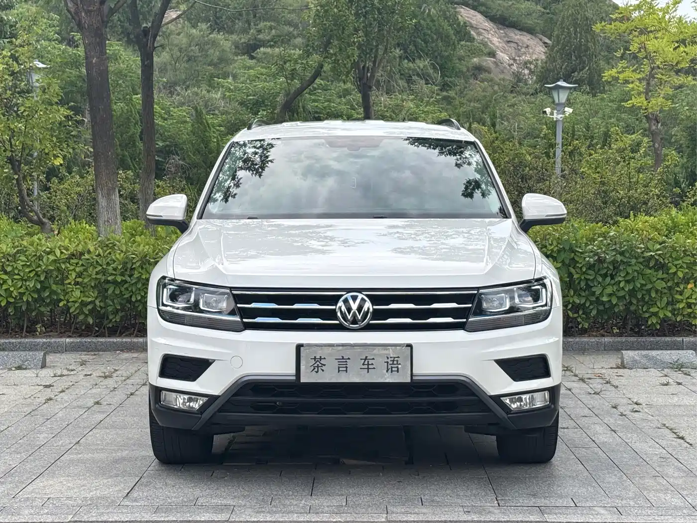 Фото 2 - Volkswagen Tiguan L