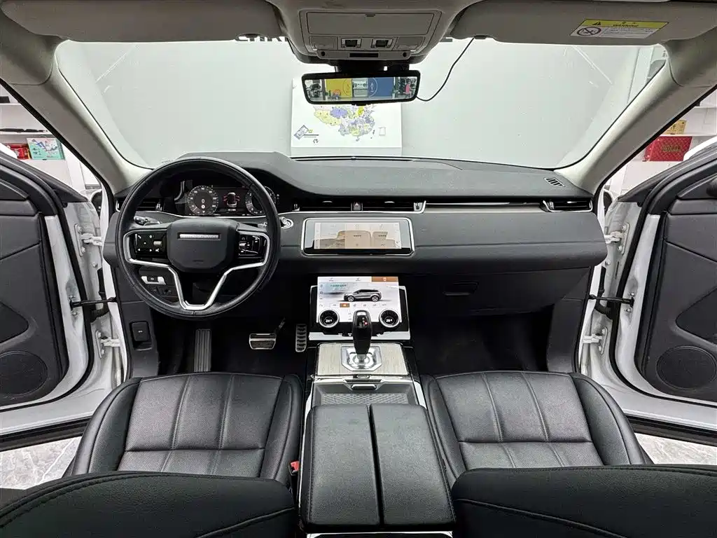 Land Rover Range Rover Evoque 2023 Range Rover Evoque L 249PS Luxury Edition фото 9