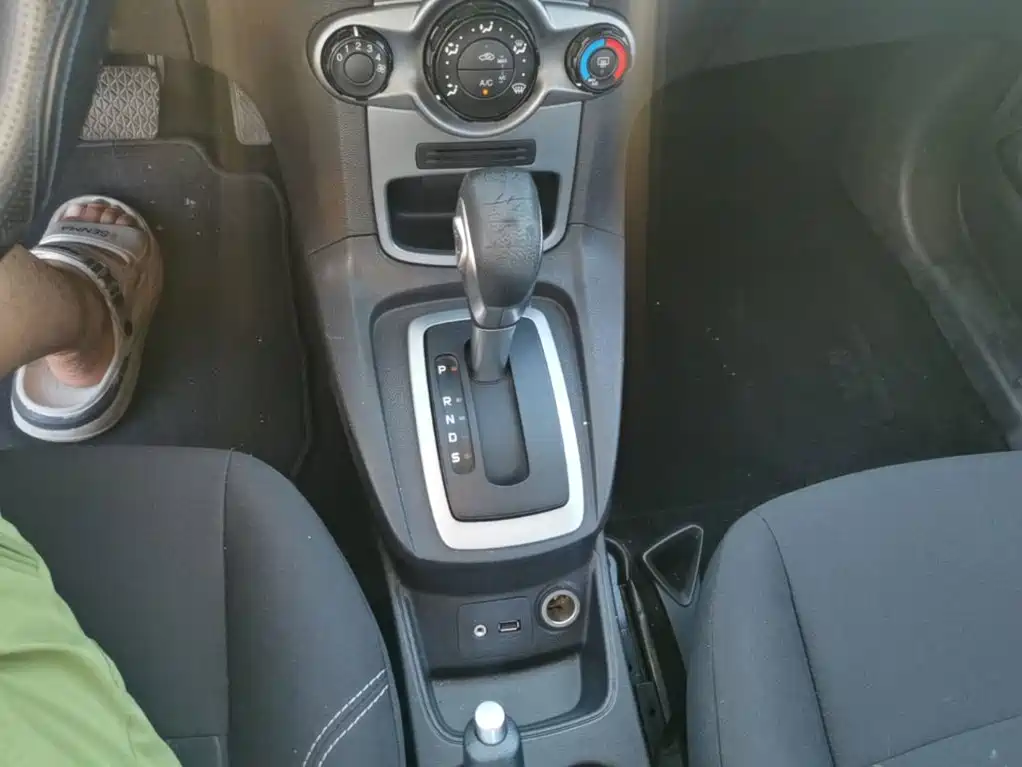 Ford Fiesta 2015 2013 Hatchback 1.5L Automatic Fashion