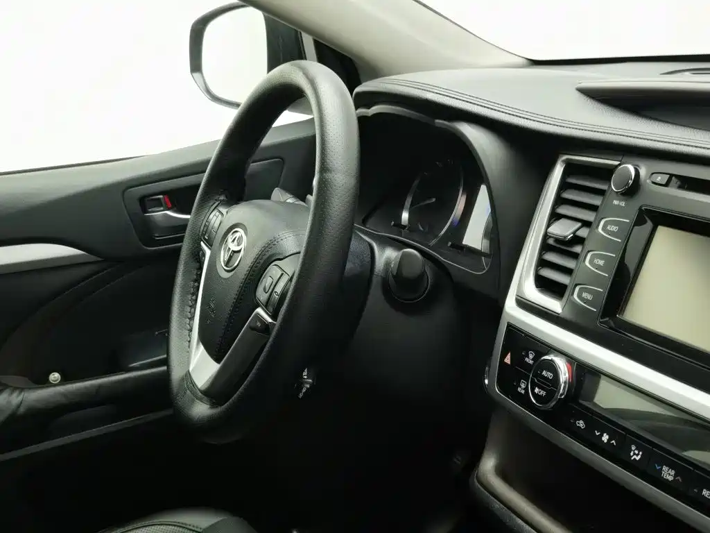 Фото 22 - Toyota Highlander