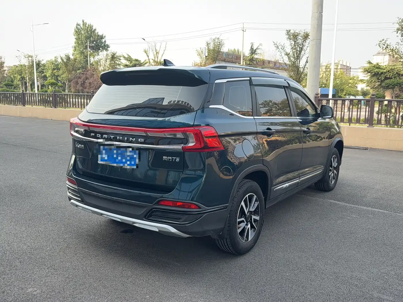Dongfeng Fengxing Fengxing T5 2023 2023 Golden Age 1.6L Manual Dream Chaser 5-Seater