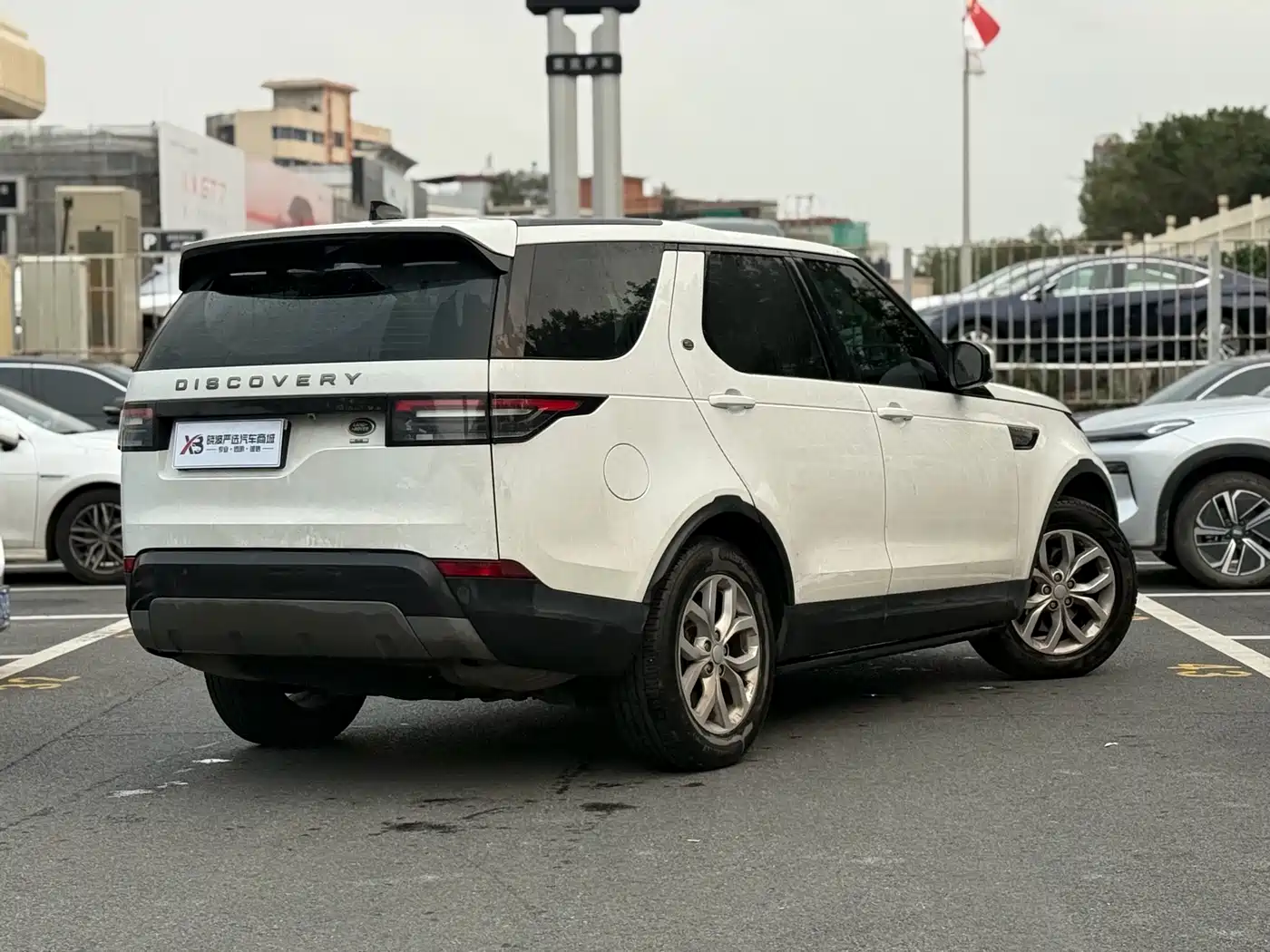 Land Rover Discovery 2017 3.0 SC V6 S фото 15