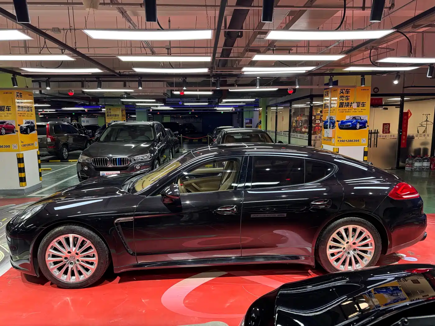 Porsche Panamera 2014 Panamera 4 3.0T фото 9