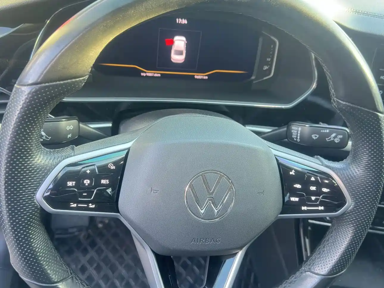 Фото 7 - Volkswagen Passat