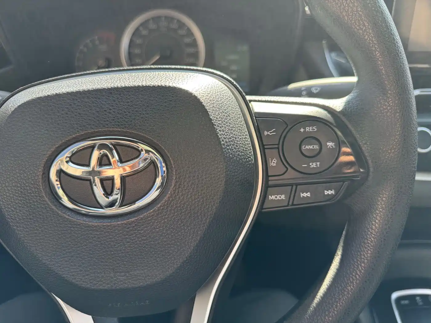 Toyota Levin 2022 185T CVT Luxury Edition фото 18