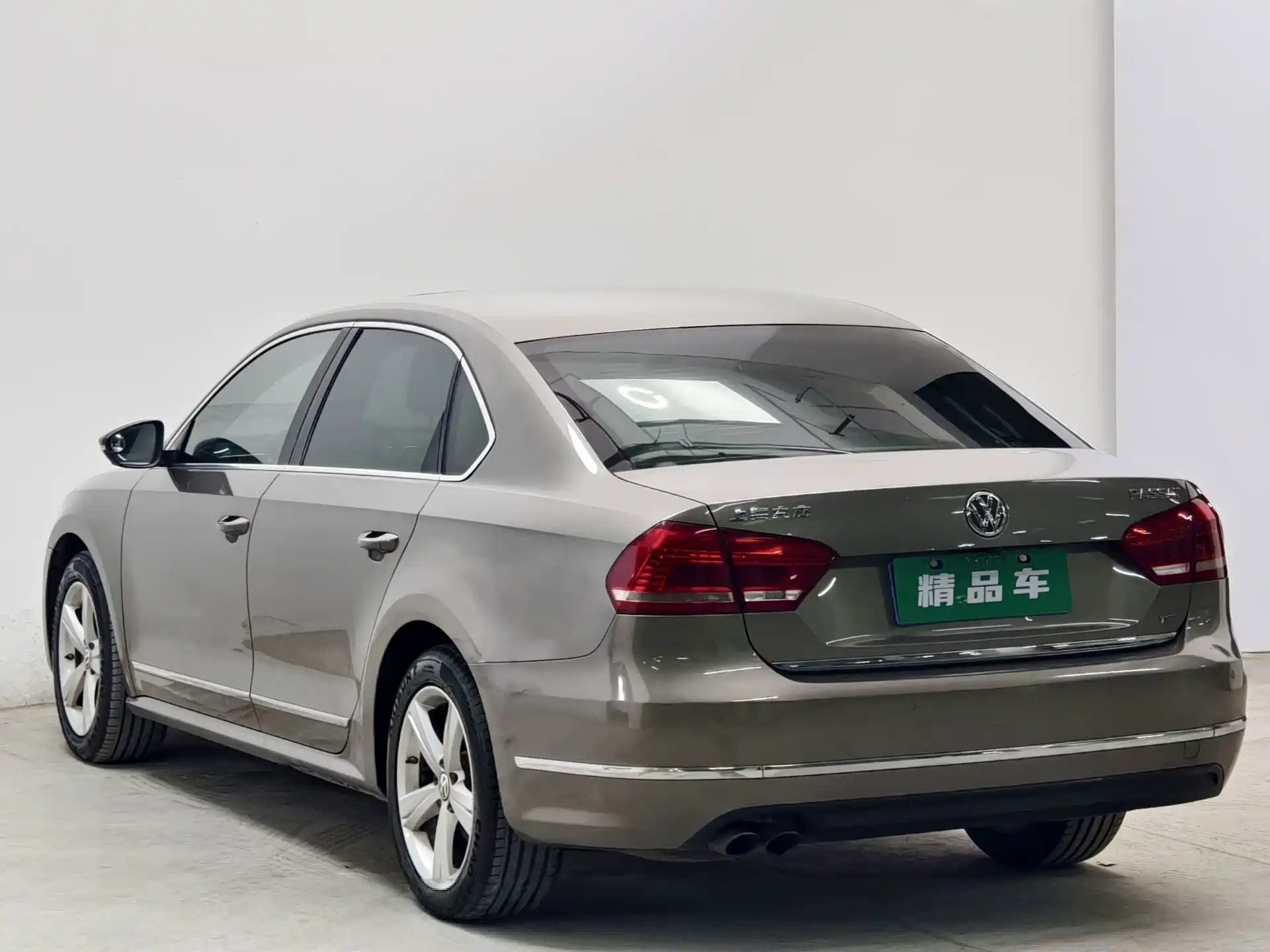 Фото 6 - Volkswagen Passat
