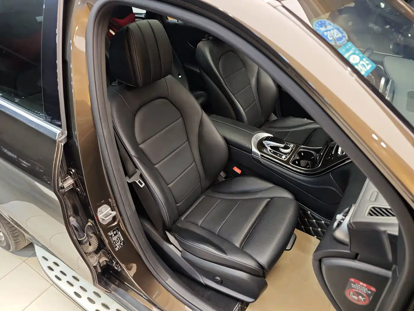 Mercedes-Benz GLC 2017 GLC 260 4MATIC Luxury фото 31