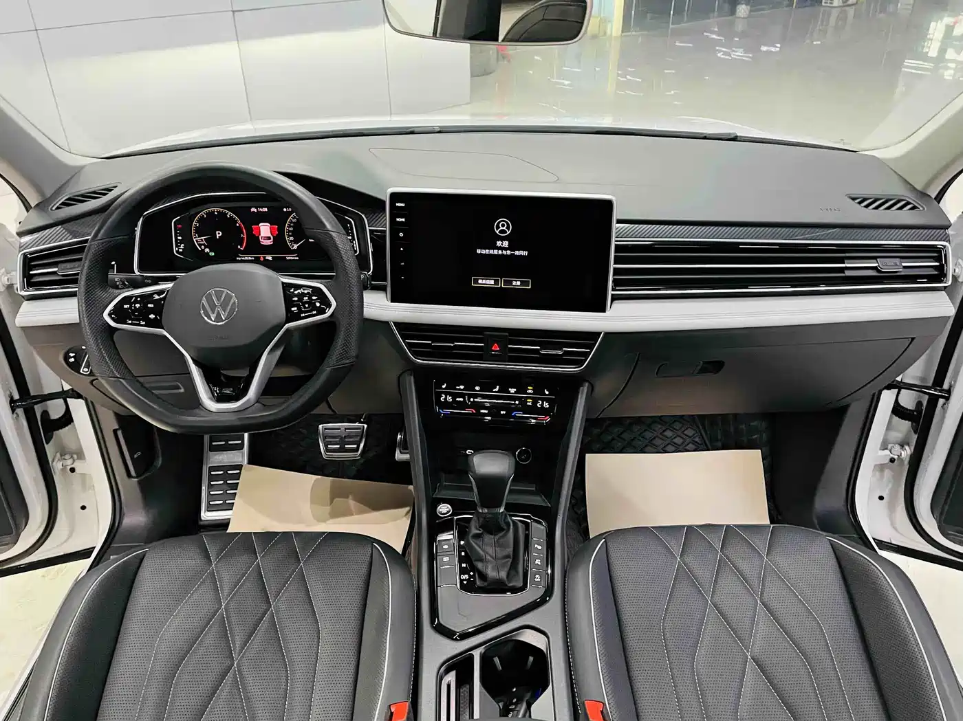 Volkswagen Tiguan L 2022 330TSI Auto 2WD R-Line Premium Edition фото 9