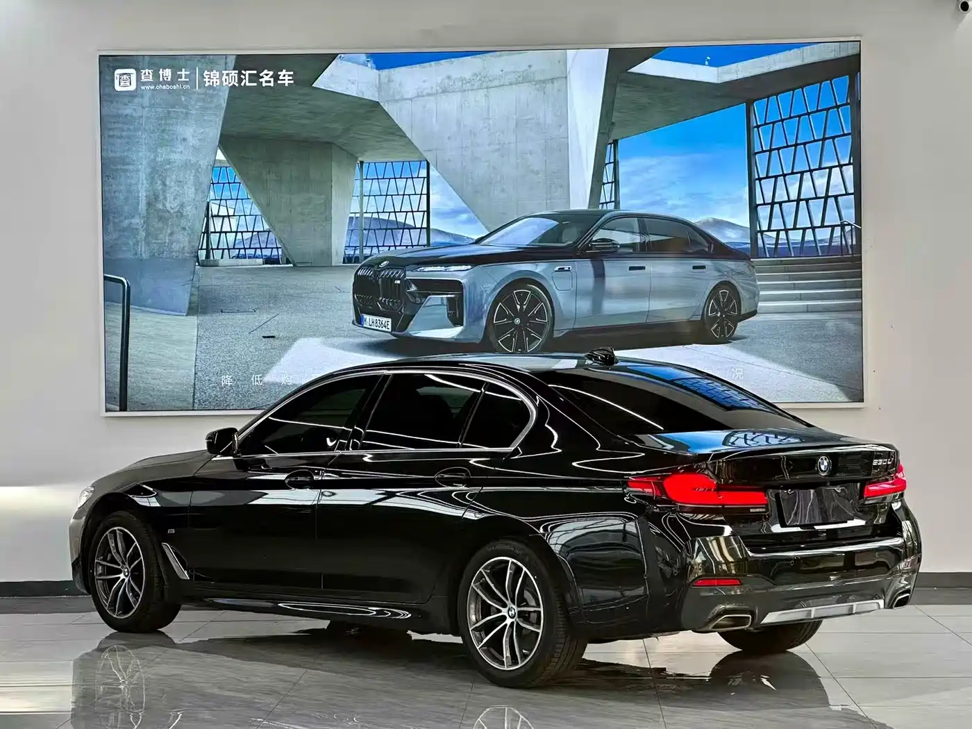 BMW 5 Series 2021 525Li M Sport Package фото 9