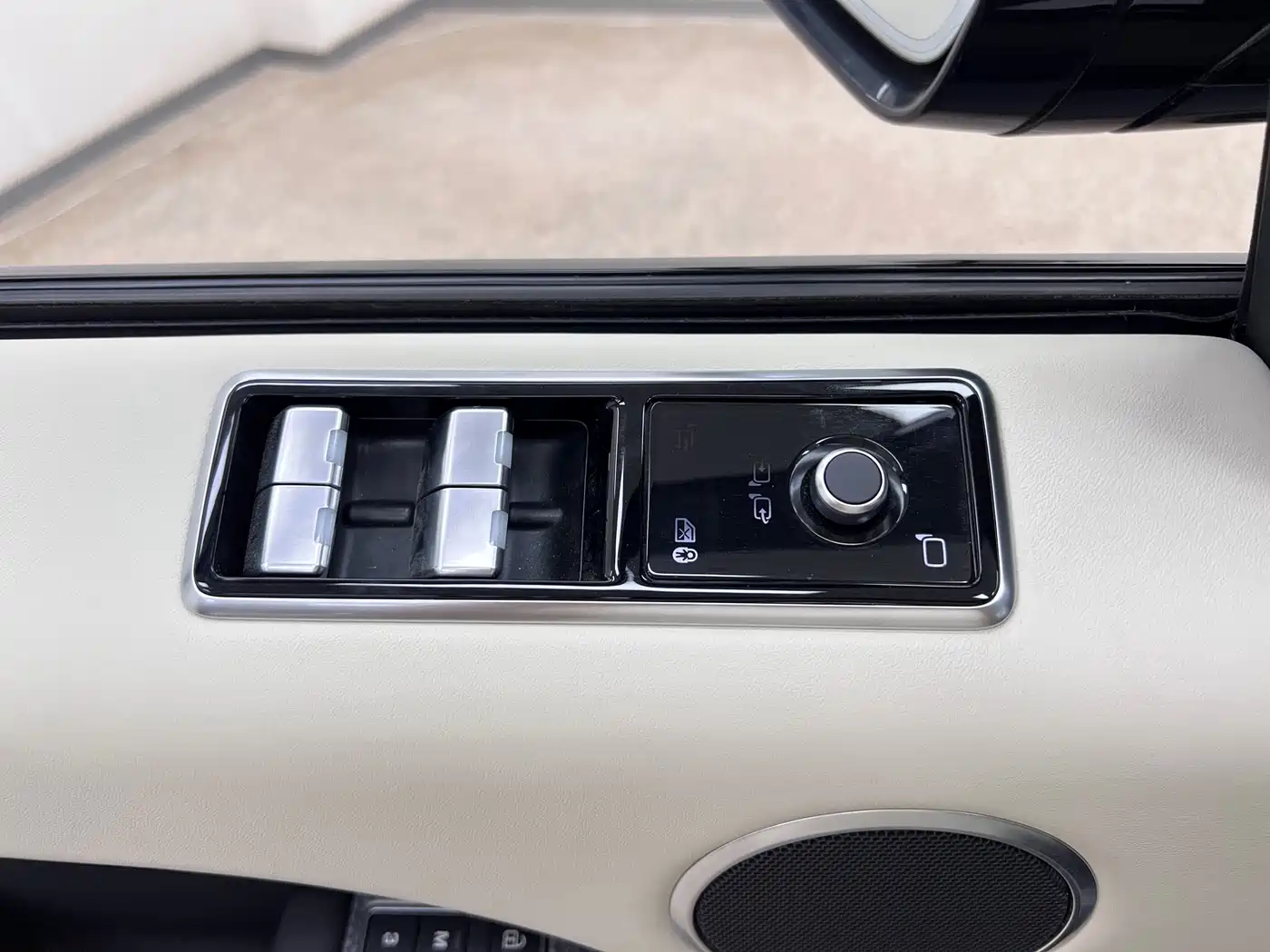 Фото 29 - Land Rover Range Rover Sport