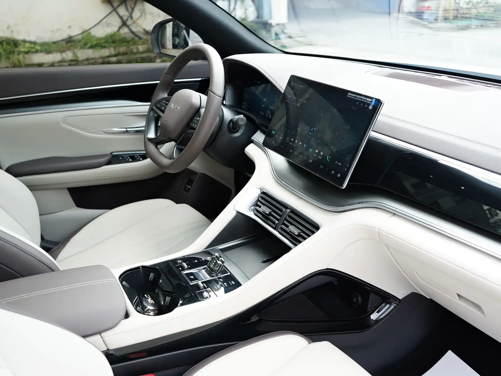 Photo 12 - BYD Song PLUS PHEV