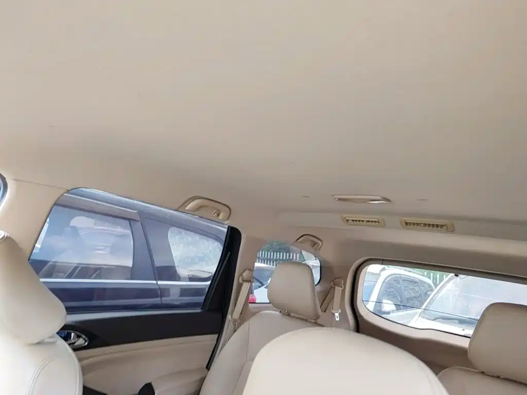 Baojun 730 2015 2014 1.5L Manual Comfort ESP Edition 7-Seater