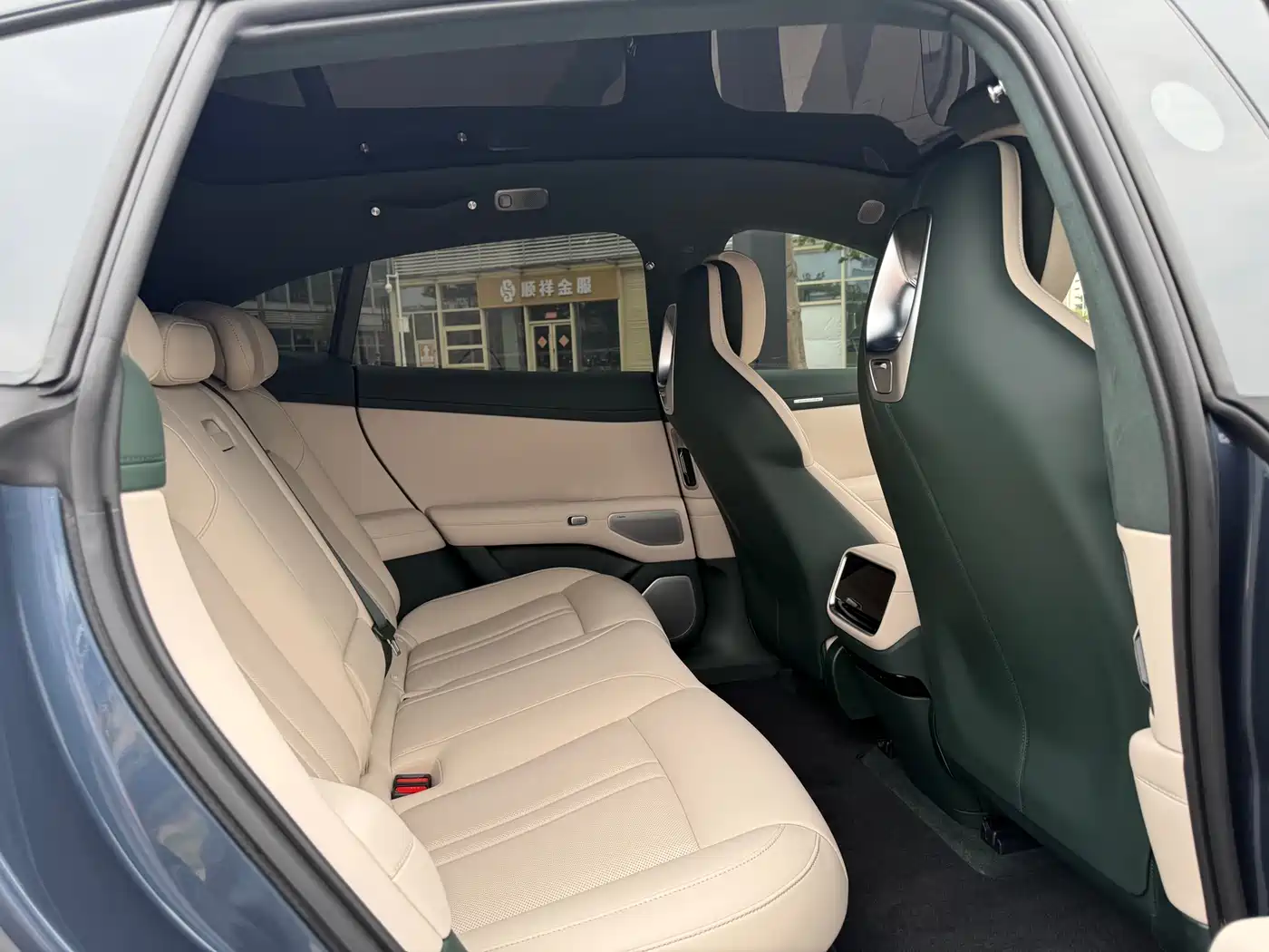 Xiaomi Auto Xiaomi YU7 2025 Ultra Long Range High Performance AWD Max Edition фото 9