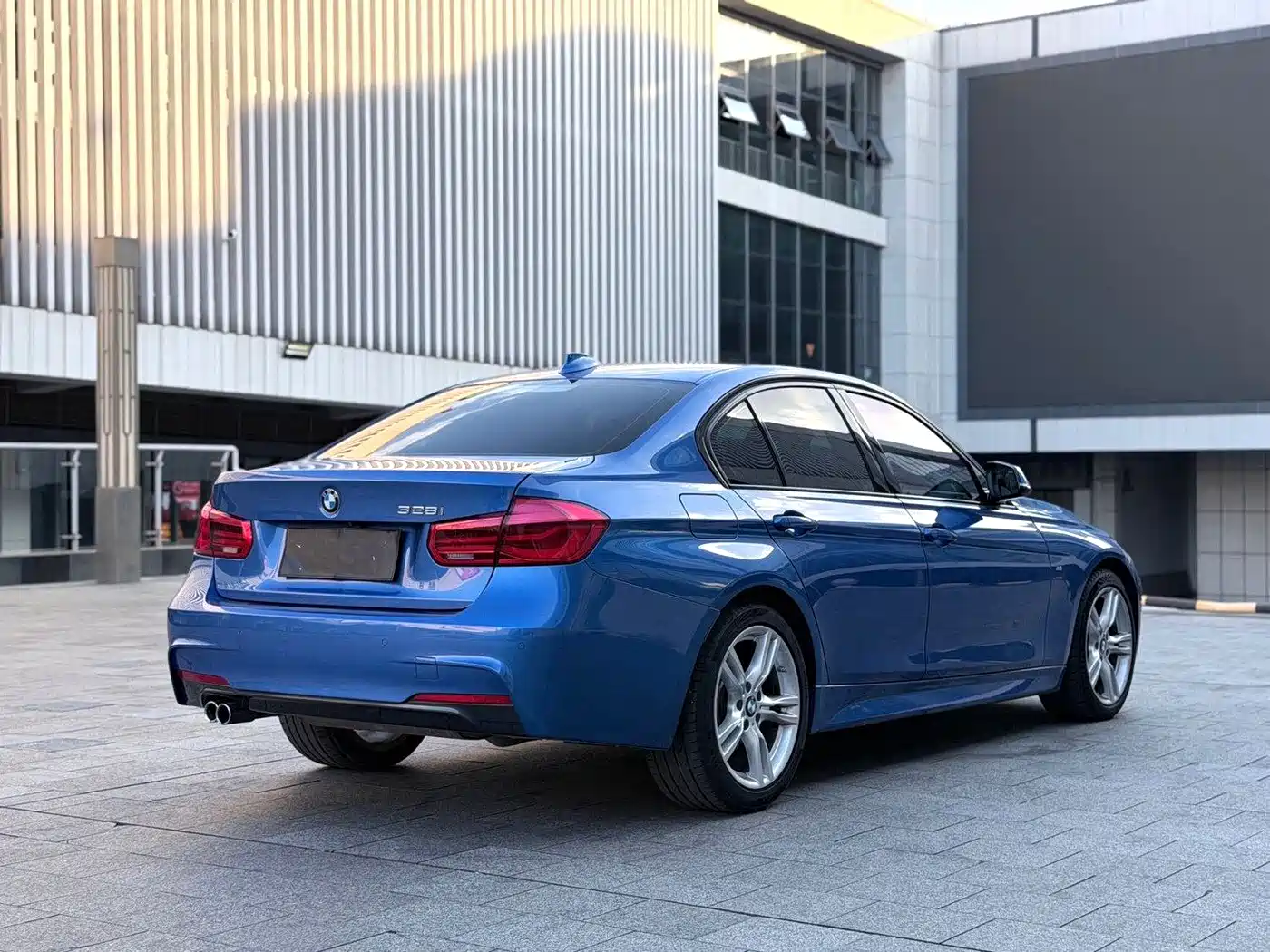 Фото 8 - BMW 3 Series