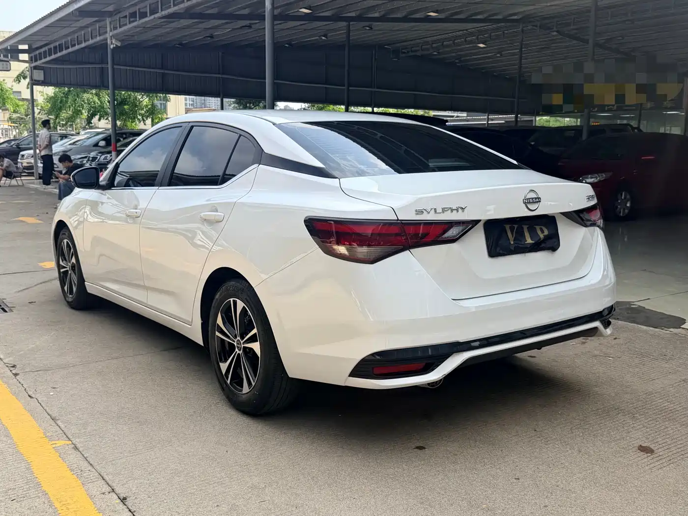 Nissan Sylphy 2025 2023 1.6L CVT Deluxe Edition
