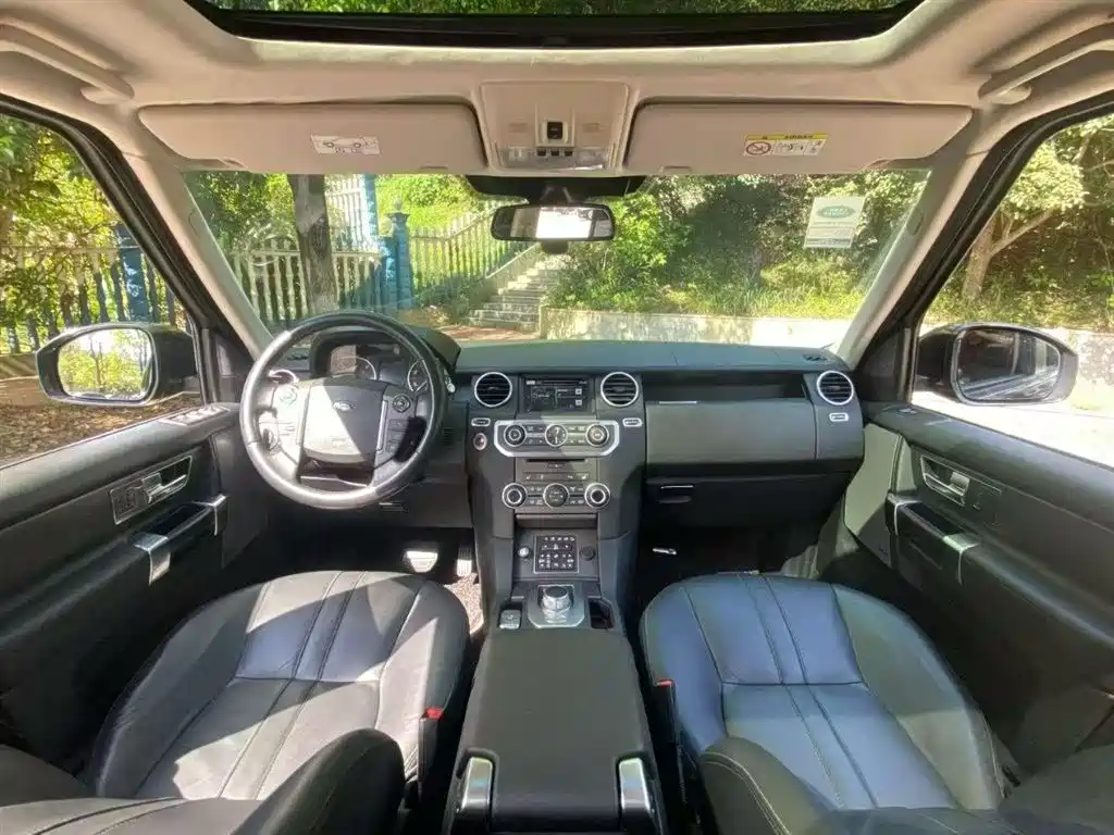 Land Rover Discovery 2016 3.0 SDV6 Black Edition HSE Diesel фото 9