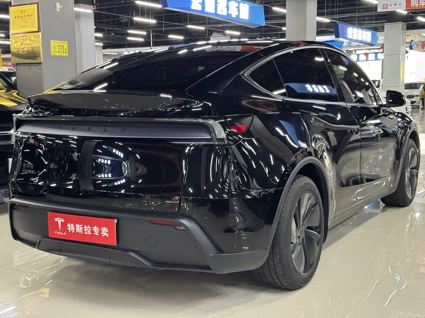 Tesla Model Y 2026 2026 Rear-Wheel Drive