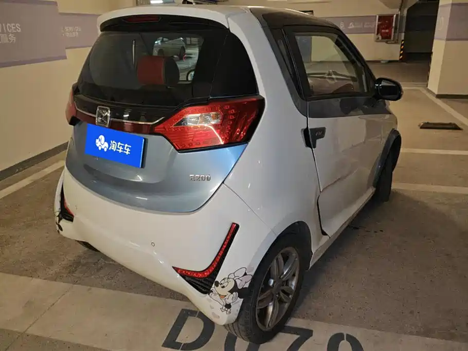 ZOTYE E200